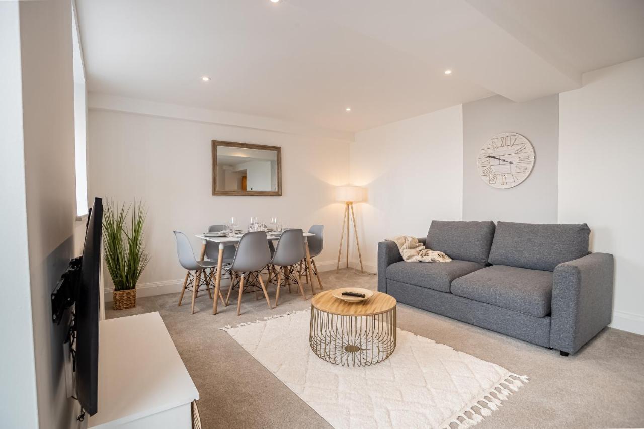 Elegant Fresh Spacious Two Bed Apartment - Juliet Balcony - Sea, Marina, Harbour Views, English Riviera Clock Tower Torquay Zewnętrze zdjęcie